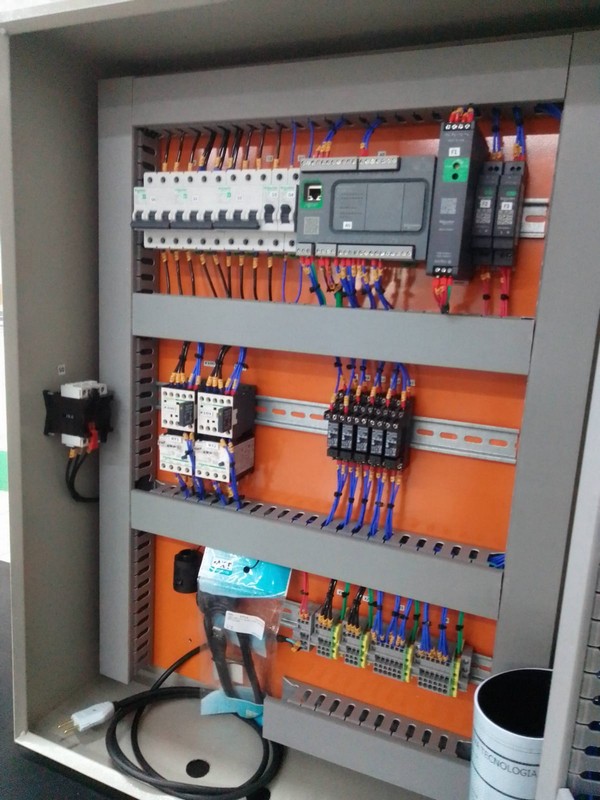 Comandos Elétricos